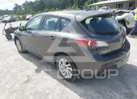 2013 Mazda 3 photo