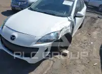 2013 Mazda 3 photo