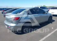 2013 Mazda 3 photo