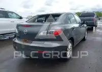 2013 Mazda 3 photo