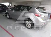 2013 Mazda 3 photo