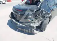 2013 Mazda 3 photo