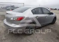 2013 Mazda 3 photo