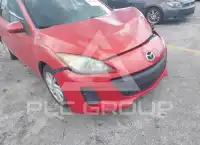 2013 Mazda 3 photo