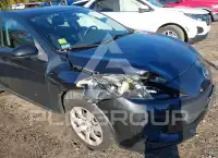 2013 Mazda 3 photo