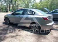 2013 Mazda 3 photo