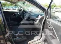2013 Mazda 5 photo