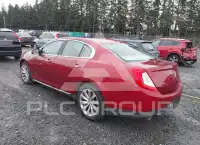 2013 Lincoln MKS photo