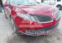 2013 Lincoln MKS photo
