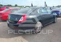 2013 Lincoln MKS photo