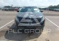 2013 Lincoln MKS photo