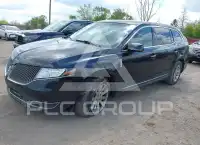 2013 Lincoln MKT фото