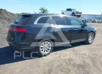 2013 Lincoln MKT фото