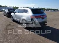 2013 Lincoln MKT фото