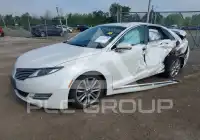 2013 Lincoln MKZ photo