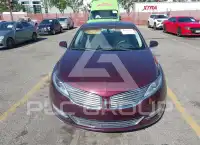 2013 Lincoln MKZ photo