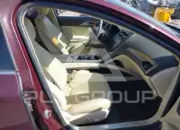 2013 Lincoln MKZ photo