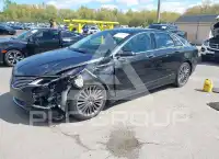 2013 Lincoln MKZ photo