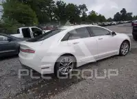 2013 Lincoln MKZ photo