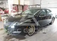 2013 Lincoln MKZ photo