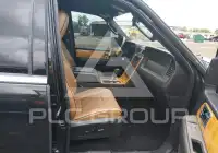 2013 Lincoln NAVIGATOR фото