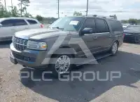 2013 Lincoln NAVIGATOR фото