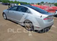 2013 Lincoln MKZ photo