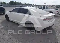 2013 Lincoln MKZ photo