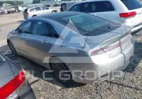2013 Lincoln MKZ photo