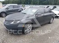 2013 Lincoln MKZ photo