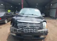 2013 Cadillac ESCALADE photo
