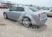 2013 Chrysler 300 фото