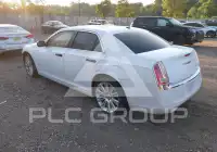 2013 Chrysler 300 фото