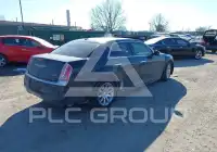 2013 Chrysler 300 фото