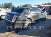 2013 Chrysler 300 фото