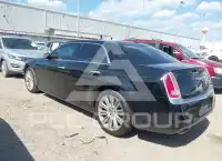 2013 Chrysler 300 photo