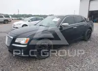 2013 Chrysler 300 фото