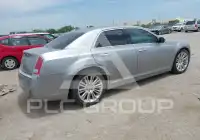 2013 Chrysler 300 фото