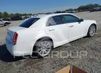 2013 Chrysler 300 photo