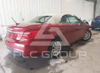 2013 Chrysler 200 photo