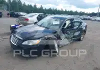 2013 Chrysler 200 photo