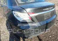 2013 Chrysler 200 photo