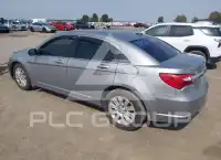 2013 Chrysler 200 фото