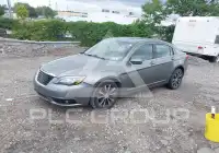 2013 Chrysler 200 photo