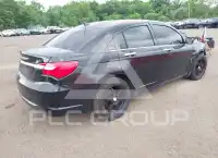 2013 Chrysler 200 photo