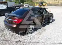2013 Chrysler 200 photo