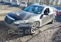 2013 Chrysler 200 photo