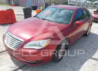 2013 Chrysler 200 photo