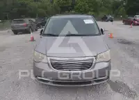 2013 Chrysler TOWN & COUNTRY photo