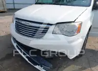 2013 Chrysler TOWN & COUNTRY photo